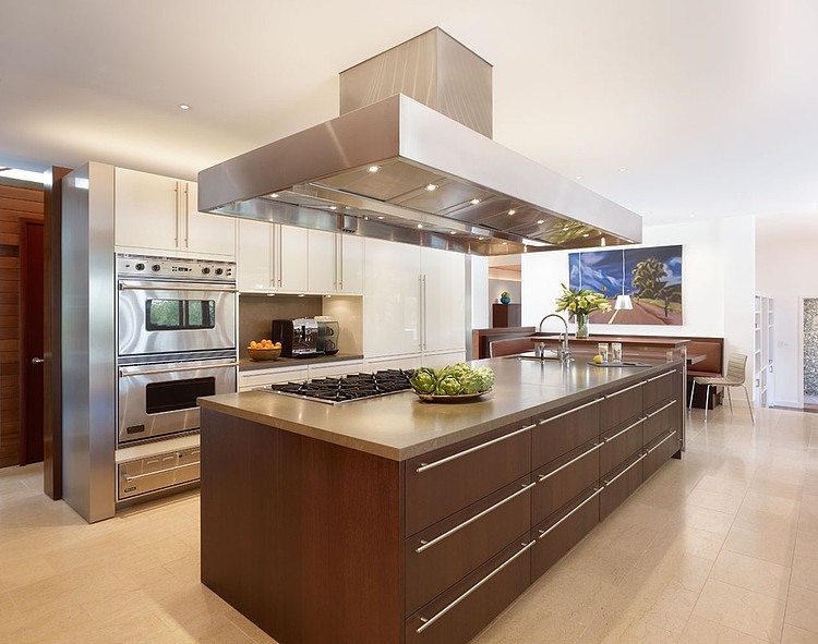 Mandeville Canyon Residence by Rockefeller Partners Architects