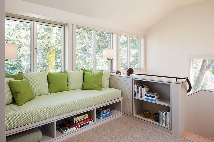 Orcas Island Retreat by Heliotrope Architects