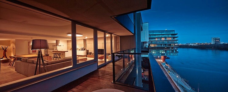 Riverpark Apartment by BEEF