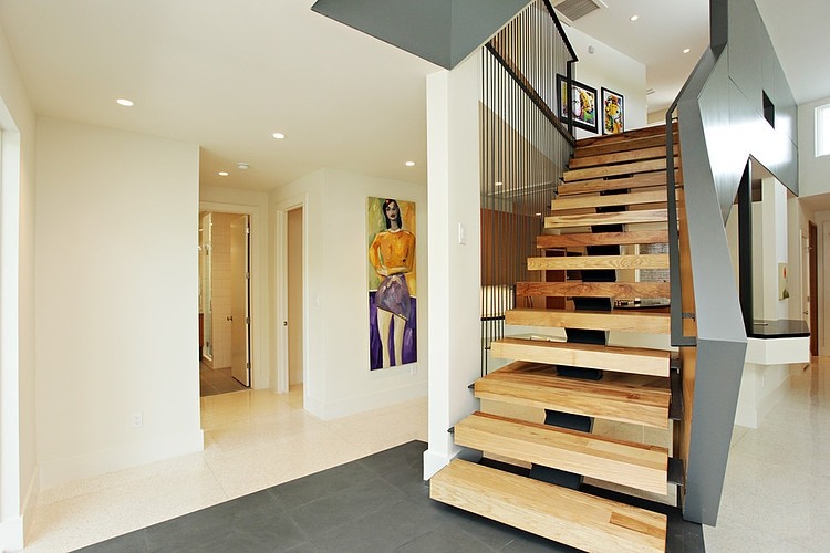 Houston Riverview Way by Tom Hurt Architecture