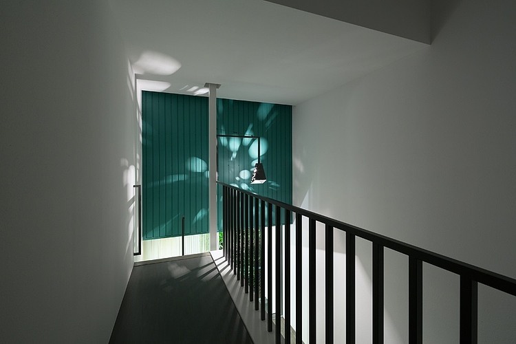 Promenade House by Form/kouichi Kimura Architects