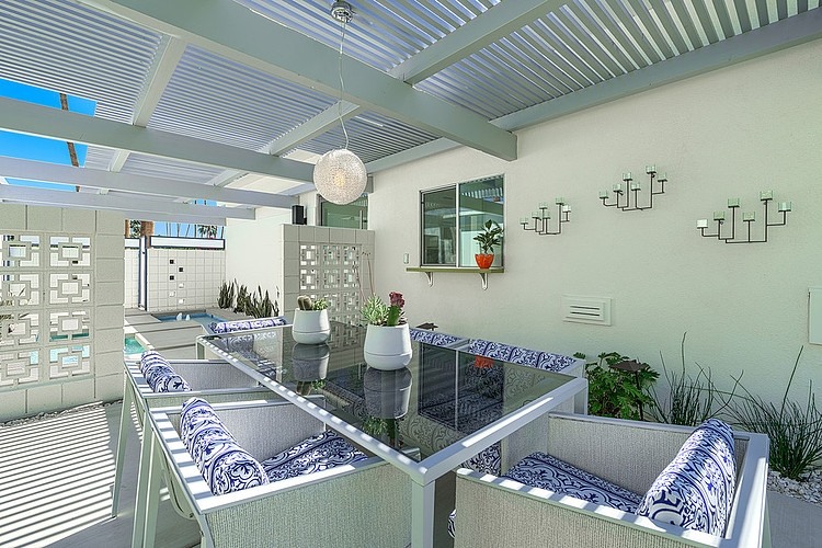 Las Palmas Residence
