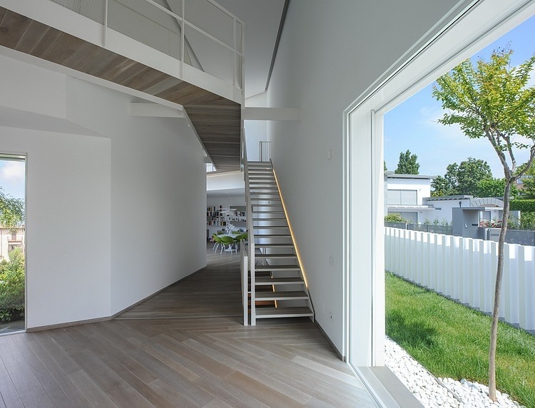 Bergamo Residence by Dap Studio