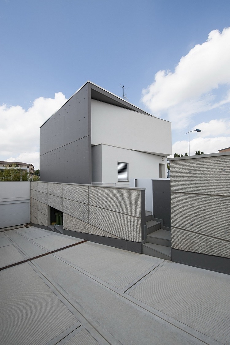Bergamo Residence by Dap Studio