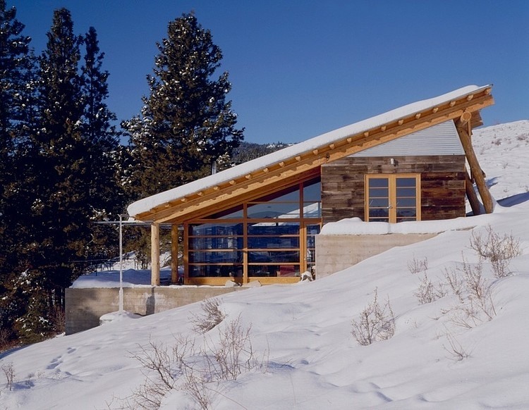 Elbow Coulee Retreat by Balance Associates Architects