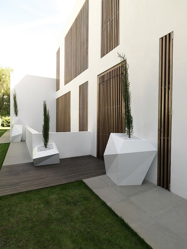 Rocafort House by Ramon Esteve Studio