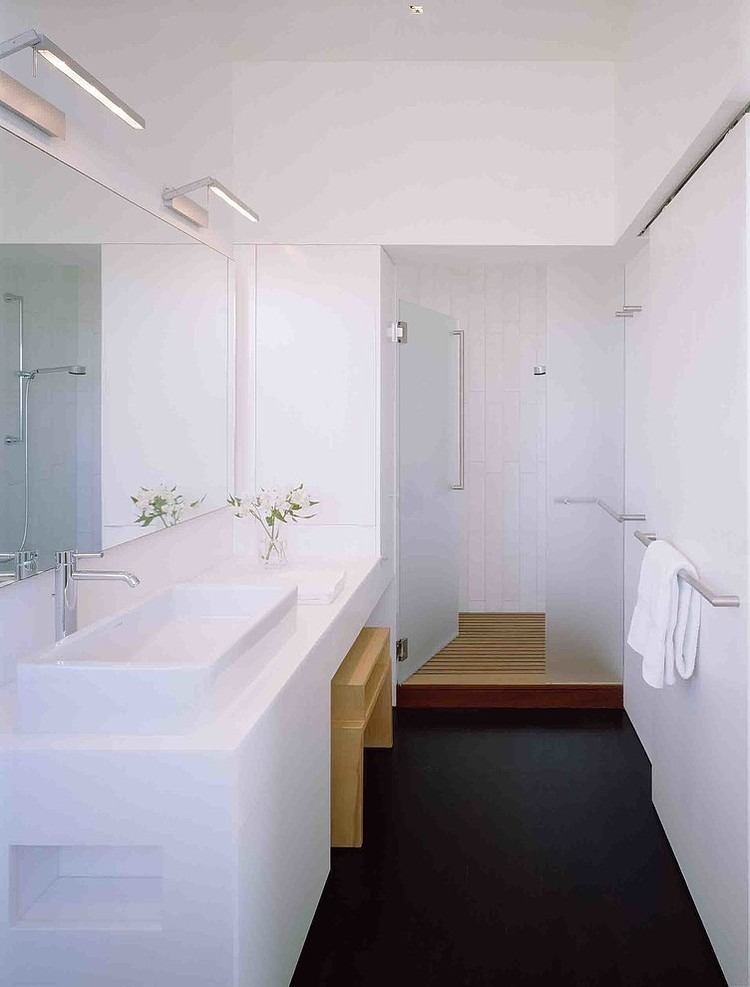 Russian Hill Apartment by Kuth Ranieri Architects
