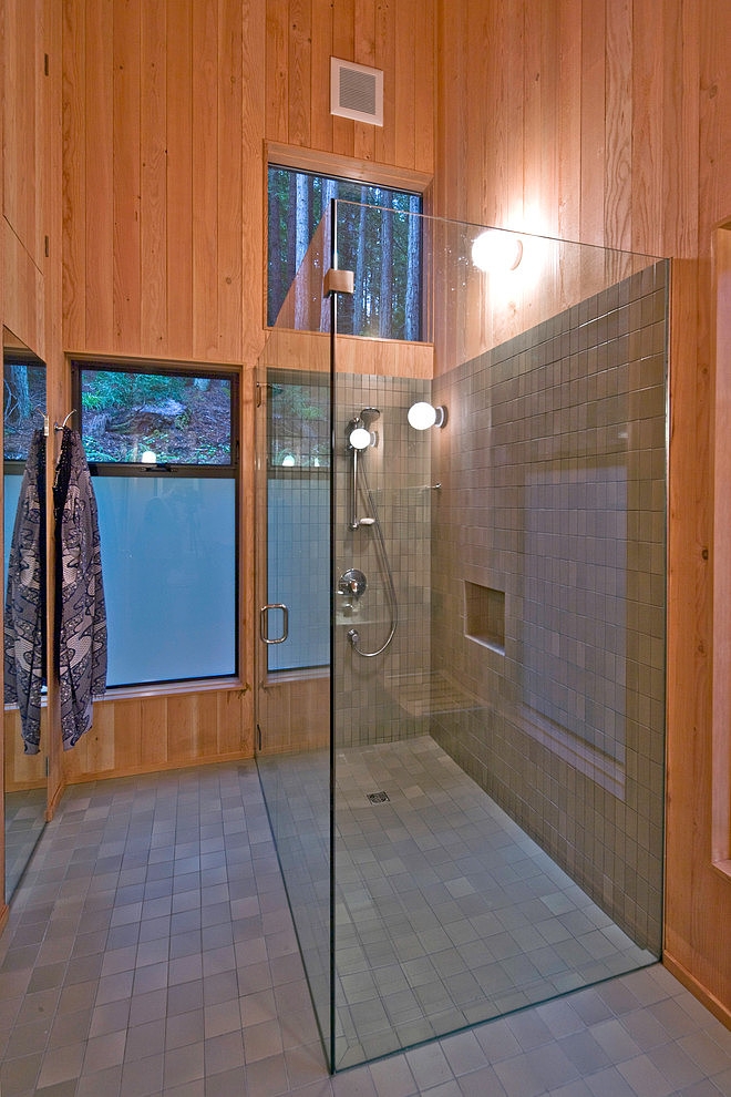 Sea Ranch Cabin by Frank / Architects
