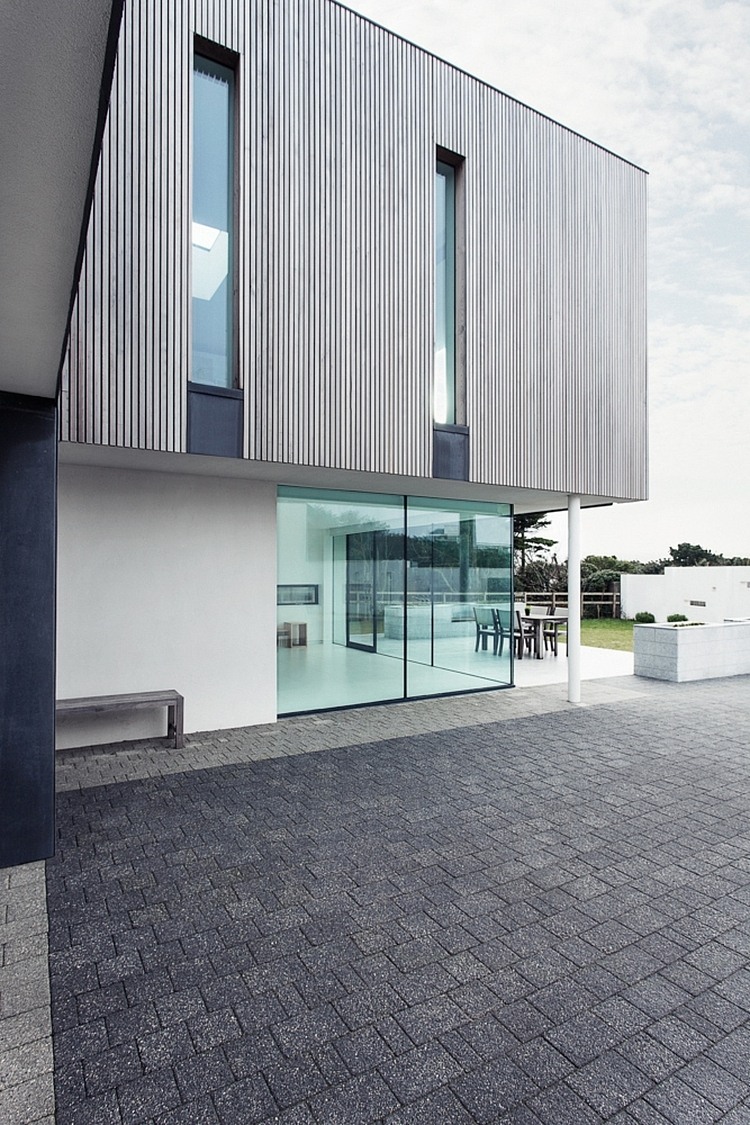 Zinc House by OB Architecture