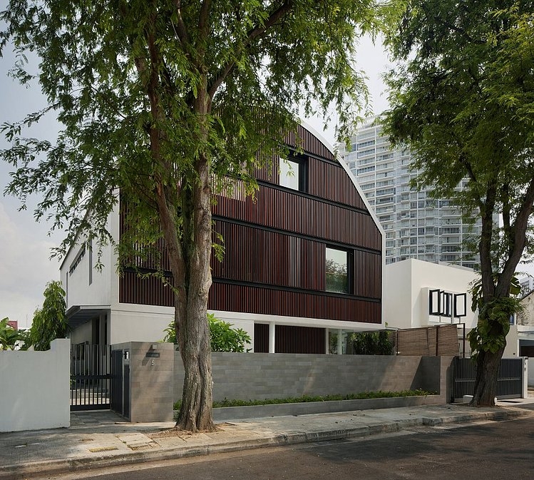 Wind Vault House by Wallflower Architecture + Design