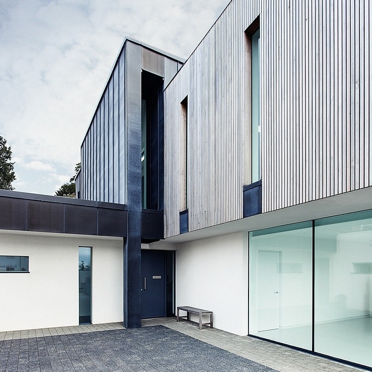 Zinc House by OB Architecture