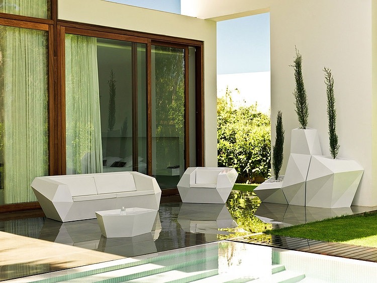 Rocafort House by Ramon Esteve Studio