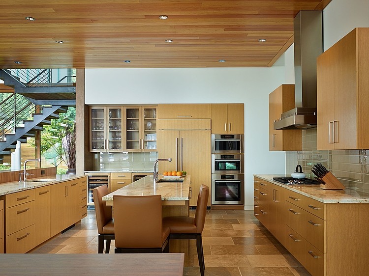 Courtyard House by DeForest Architects