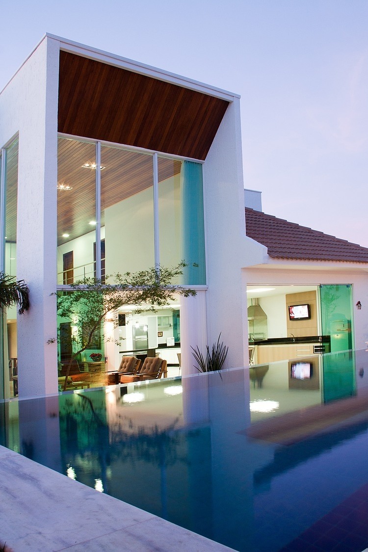 JQ House by Aguirre Arquitetura