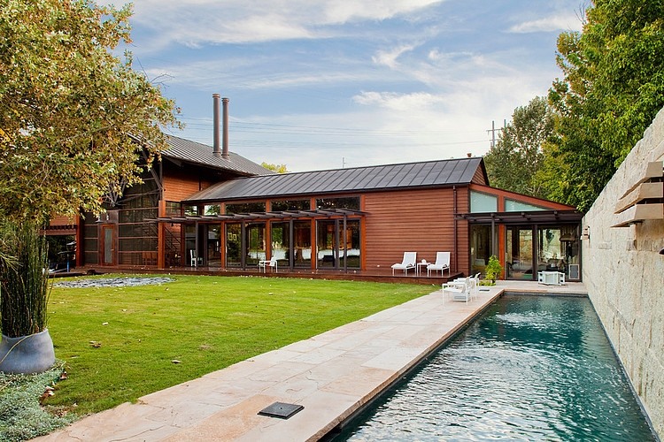Lake Austin Property by Audino Construction