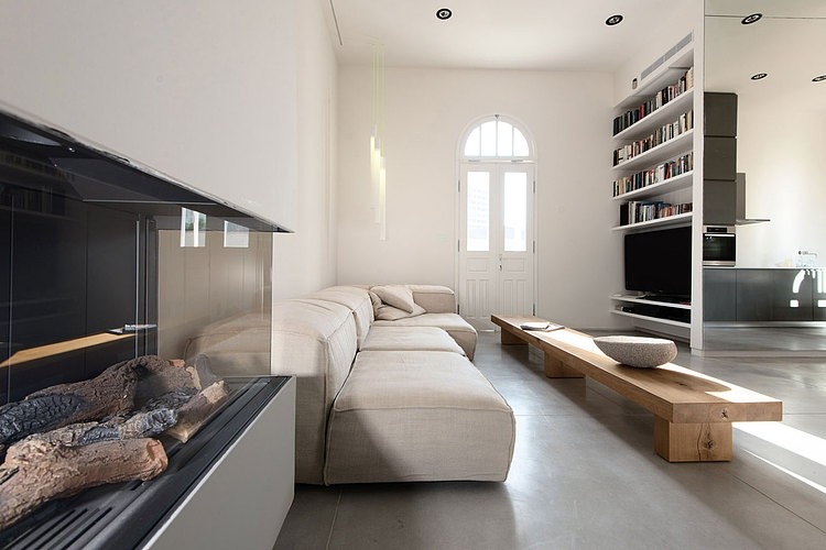 Tel Aviv Apartment by Chiara Ferrari Studio