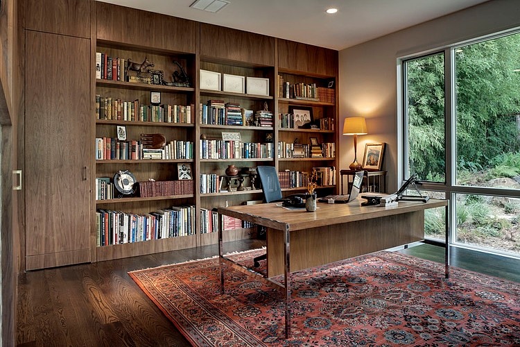 Fisher Road Residence by Domiteaux + Baggett Architects