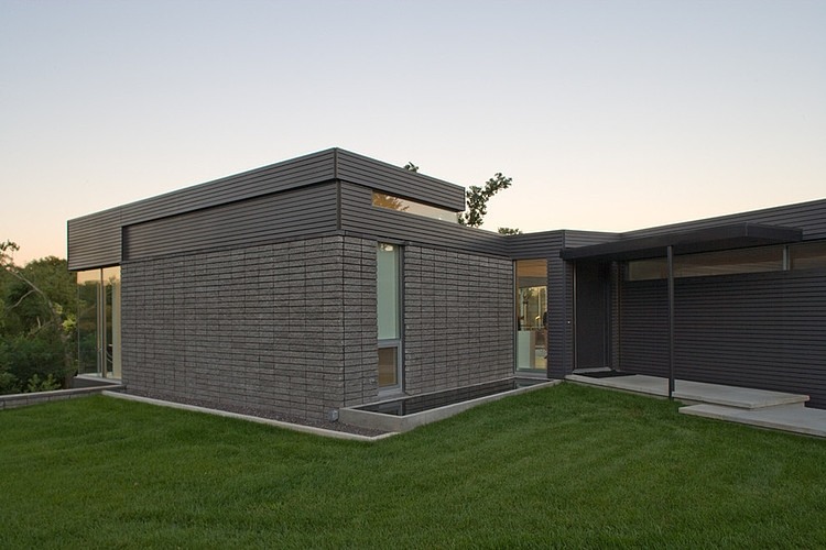 Modern Residence by Hufft Projects