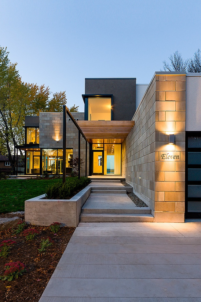 Ottawa River Home by Christopher Simmonds Architect
