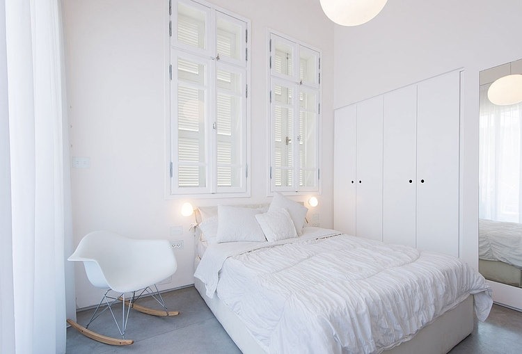 Tel Aviv Apartment by Chiara Ferrari Studio