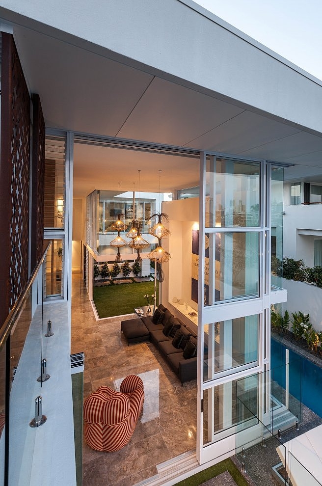 Promenade Residence by Bayden Goddard Design Architects
