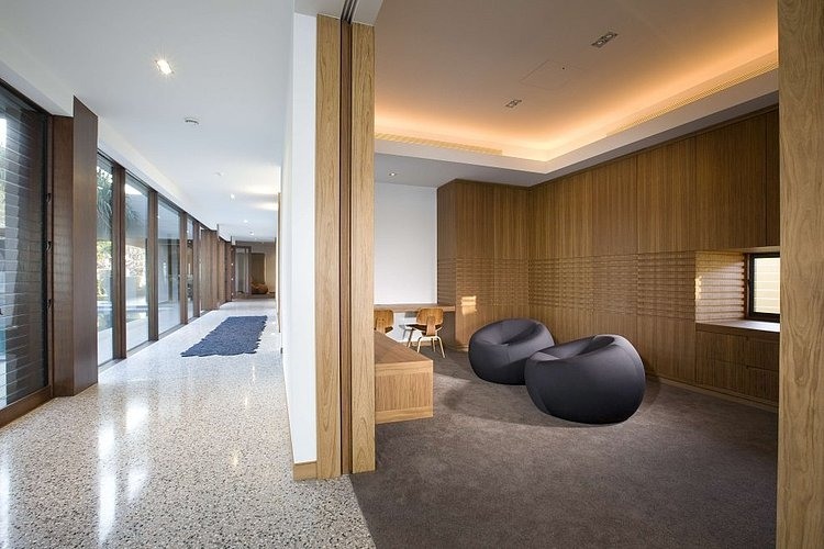 Albatross Residence by BGD Architects