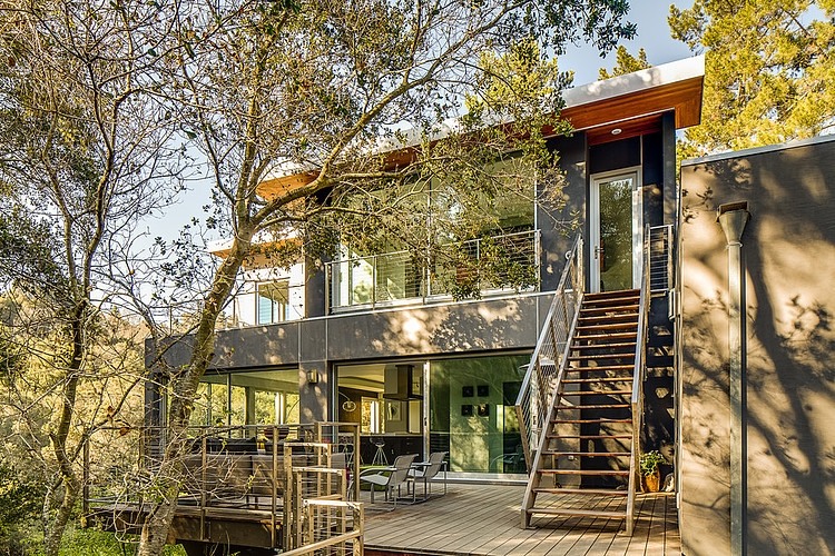 Portola Valley House by Mark Brand Architecture