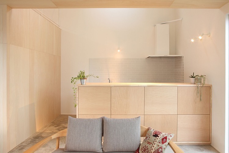 Azuchi House by Sumiou Mizumoto