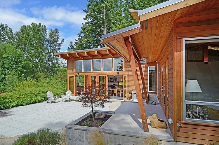 Moji Residence by Patina Design Architects