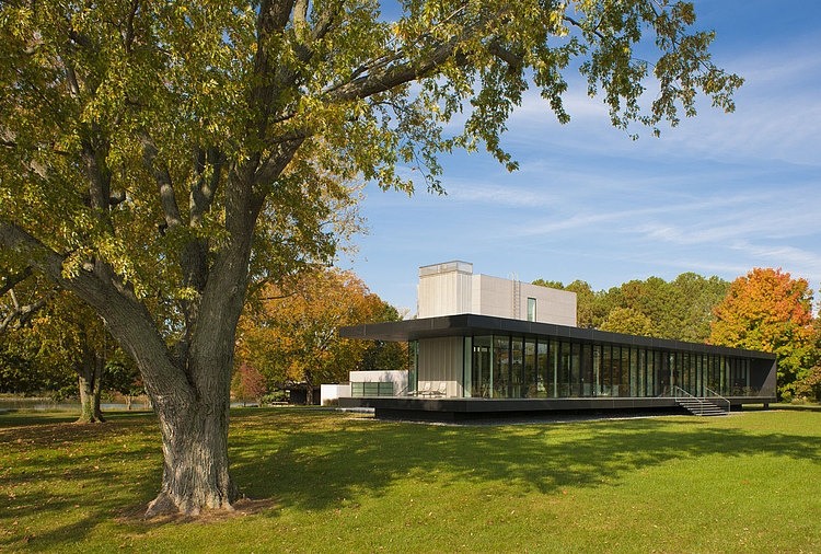 Tred Avon River House by Robert M. Gurney Architect