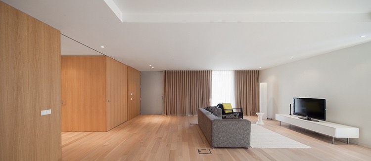 House in Penafiel by Graciana Oliveira