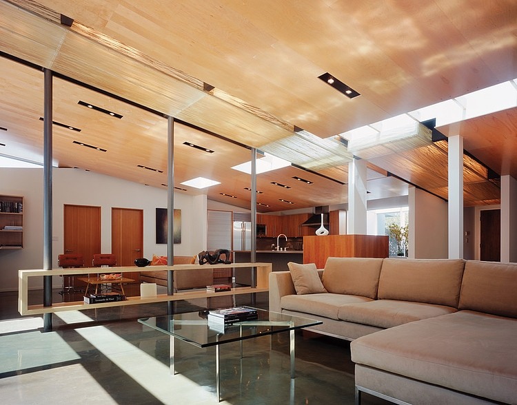 Benedict Canyon Residence by Griffin Enright Architects