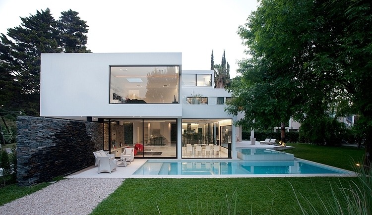Casa Carrara by Andres Remy Arquitecto