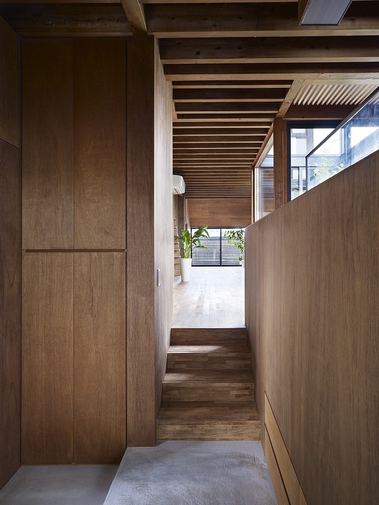 Ogaki House by Katsutoshi Sasaki + Associates