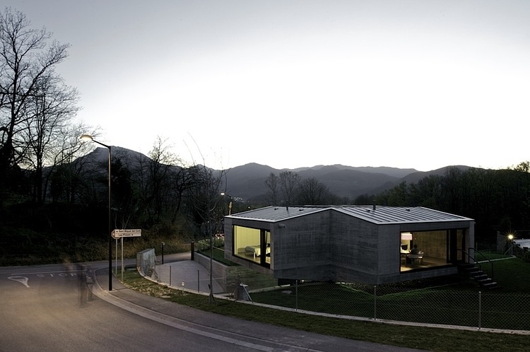 Pocafarina Residence by Hidalgo Hartman
