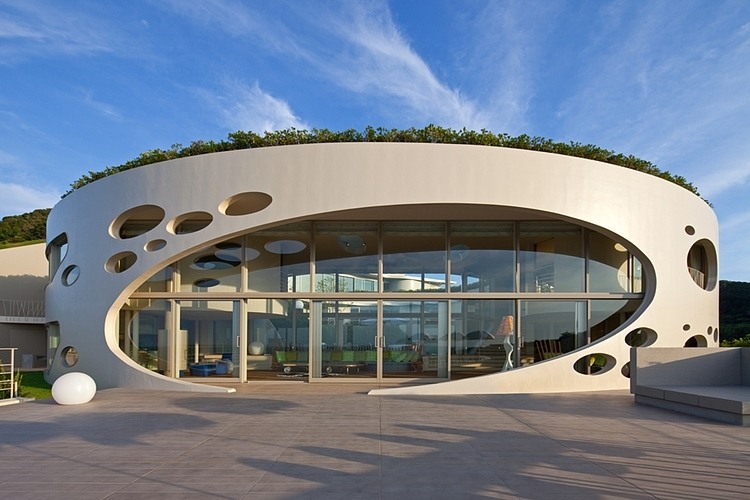 Villa Ronde by Ciel Rouge Creation