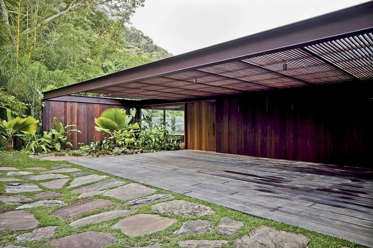 AMB House by Jacobsen Arquitetura