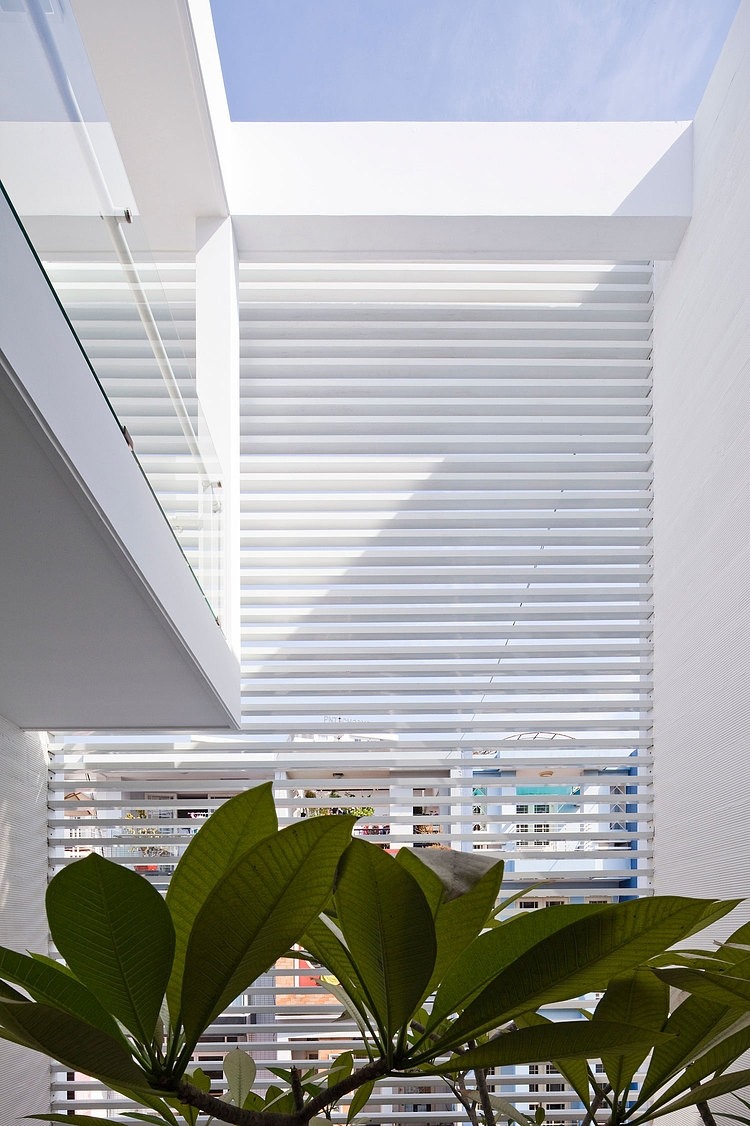 Nhabeo House by Trinhvieta-Architects