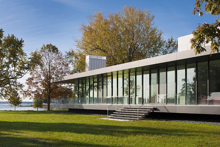 Tred Avon River House by Robert M. Gurney Architect