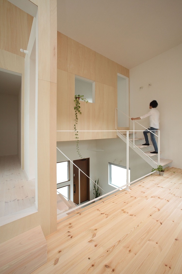 Azuchi House by Sumiou Mizumoto
