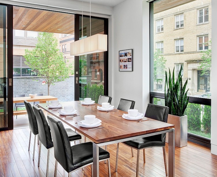 Lincoln Park Residence by Joseph Trojanowski