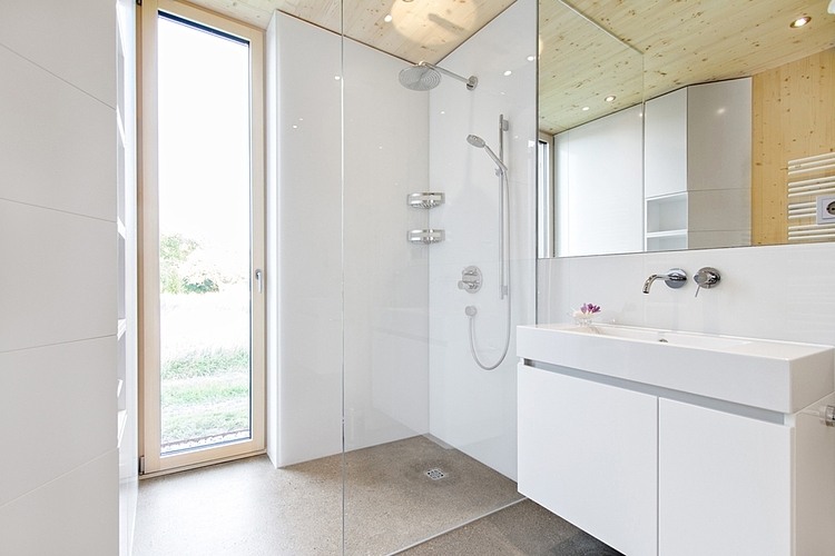 Summer House by Judith Benzer Architektur