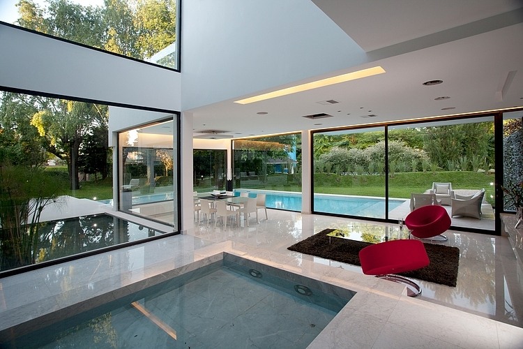 Casa Carrara by Andres Remy Arquitecto