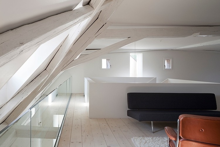 Kirchplatz Office + Residence by Oppenheim Architecture