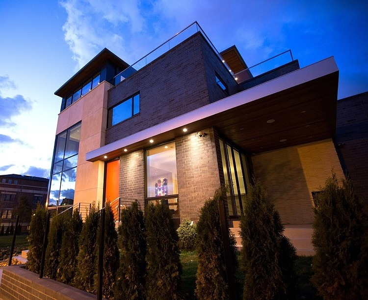 Lincoln Park Residence by Joseph Trojanowski