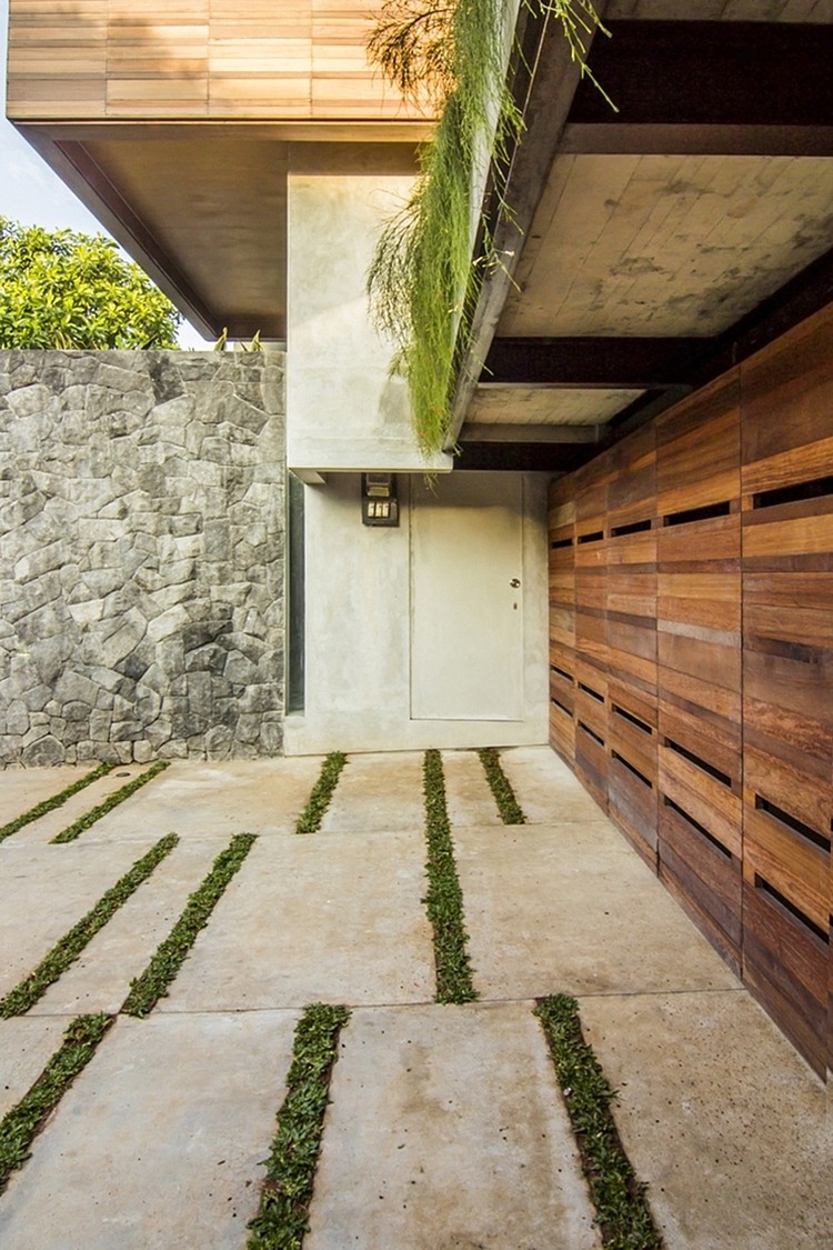 Lumber Shaped-Box House by Atelier Riri
