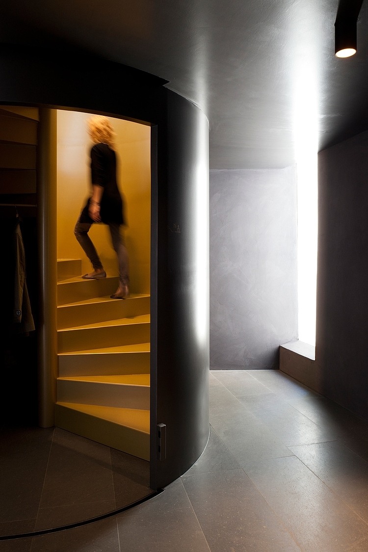 Kirchplatz Office + Residence by Oppenheim Architecture