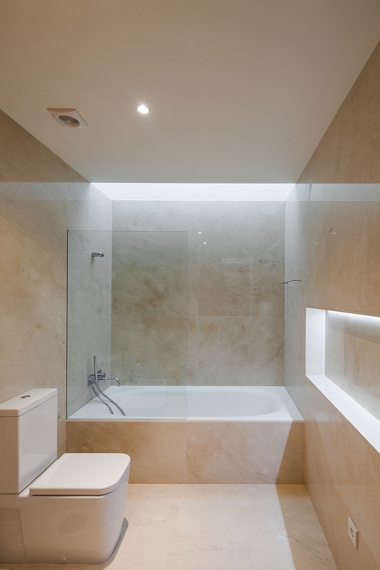 House in Penafiel by Graciana Oliveira