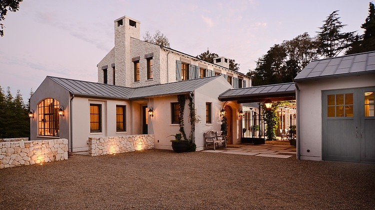 Woodside Estate by FGY Architects