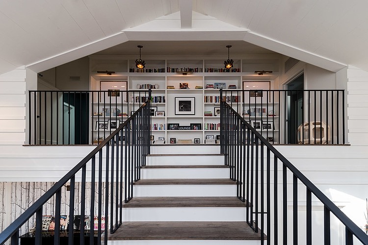 Contemporary Barn by Koffka Phakos Design